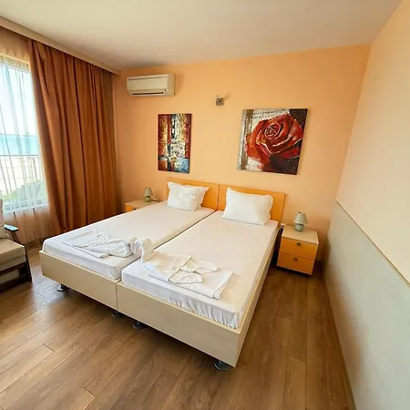 Sunny סאני ביץ'